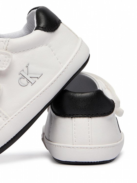 Calvin Klein Παπούτσια Αγκαλιάς V0B9-83273-1582 Λευκό