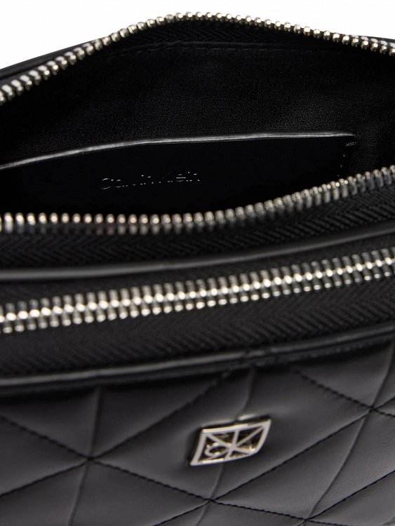 Calvin Klein Τσάντα Quilted Double Zip Camera Bag LV04F3328G Μαύρο