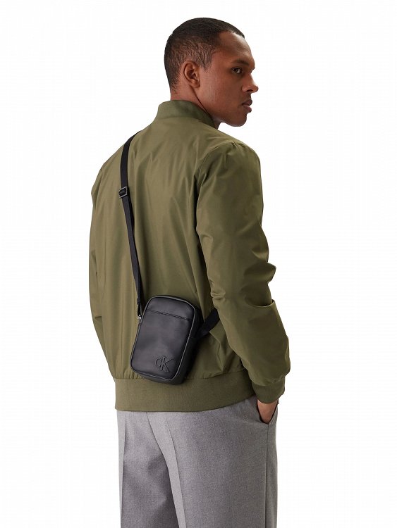 Calvin Klein Ανδρικό Τσαντάκι Bold Ck Slim Reporter LV04D3279G UB1 Μαύρο