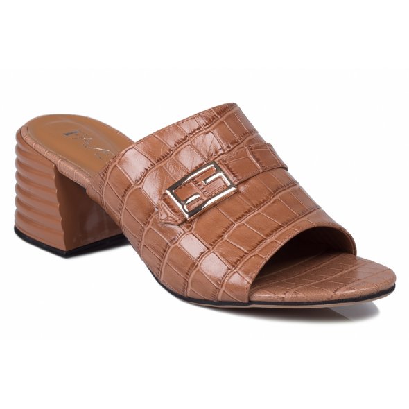 0116000907 Brown