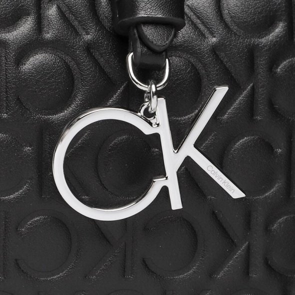 Calvin Klein Ck Must Shopper Mid Embossed Mono K60K610274 BAX Black