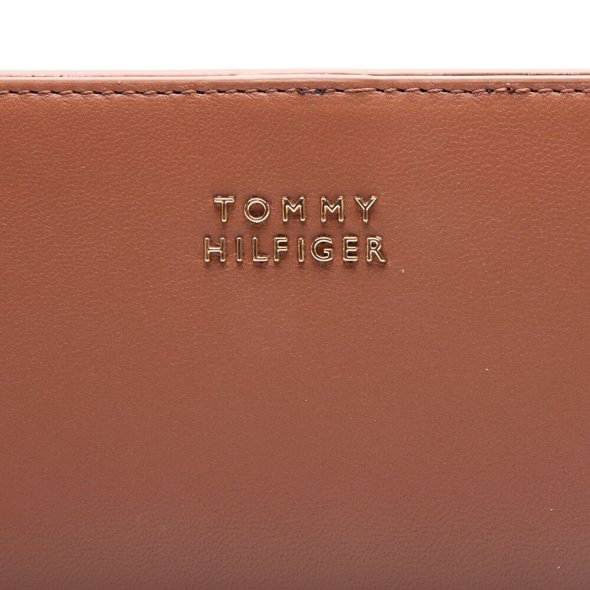 Tommy Hilfiger Casual Chic Leather Large Wallet AW0AW14916 0HD Cognac