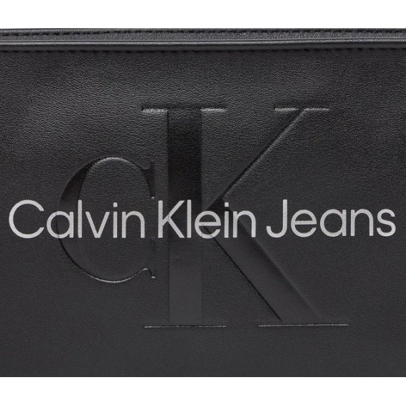 Calvin Klein Sculpted Shoulder Pouch 25 Mono K60K610679 0GL Black/Metallic Logo 