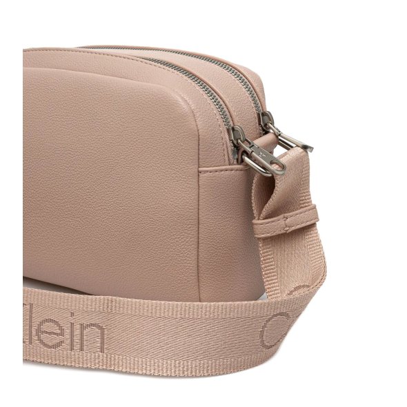 Calvin Klein Γυναικείο Ultralight Camera Bag21 K60K612711 0JX Rose Dust