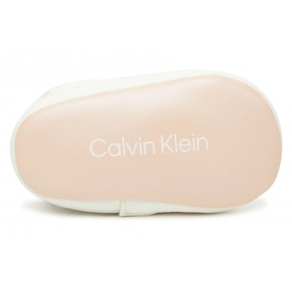 Calvin Klein Παπούτσια Αγκαλιάς V0A9-83080-1582 A704 Λευκό