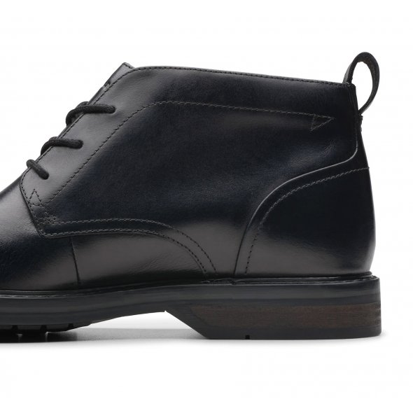 Clarks Aldwin Chukka 26179683 Black Leather