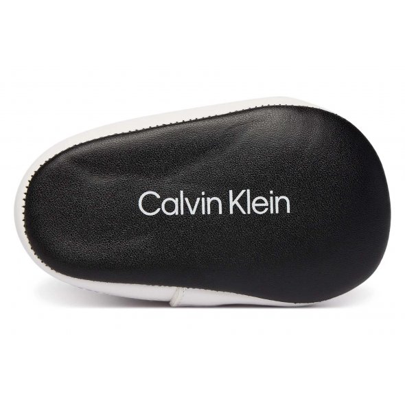 Calvin Klein Παπούτσια Αγκαλιάς V0B9-83273-1582 Λευκό