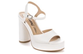 Betsy Sandal 937001/06-03E White